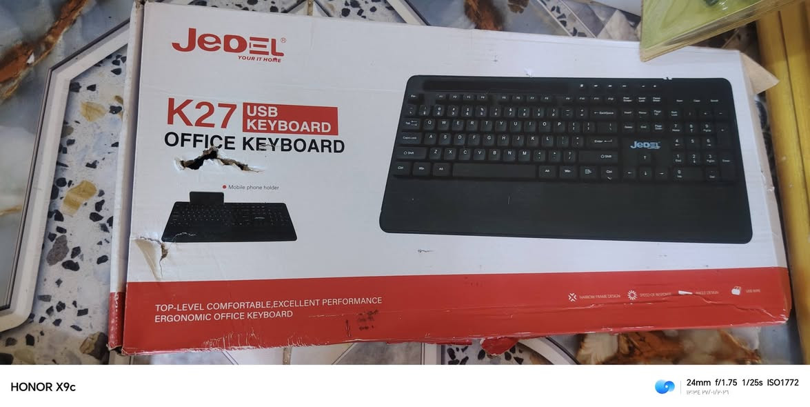 سلام عليكم عدي غراض للبيع مامستخدمات ***********
