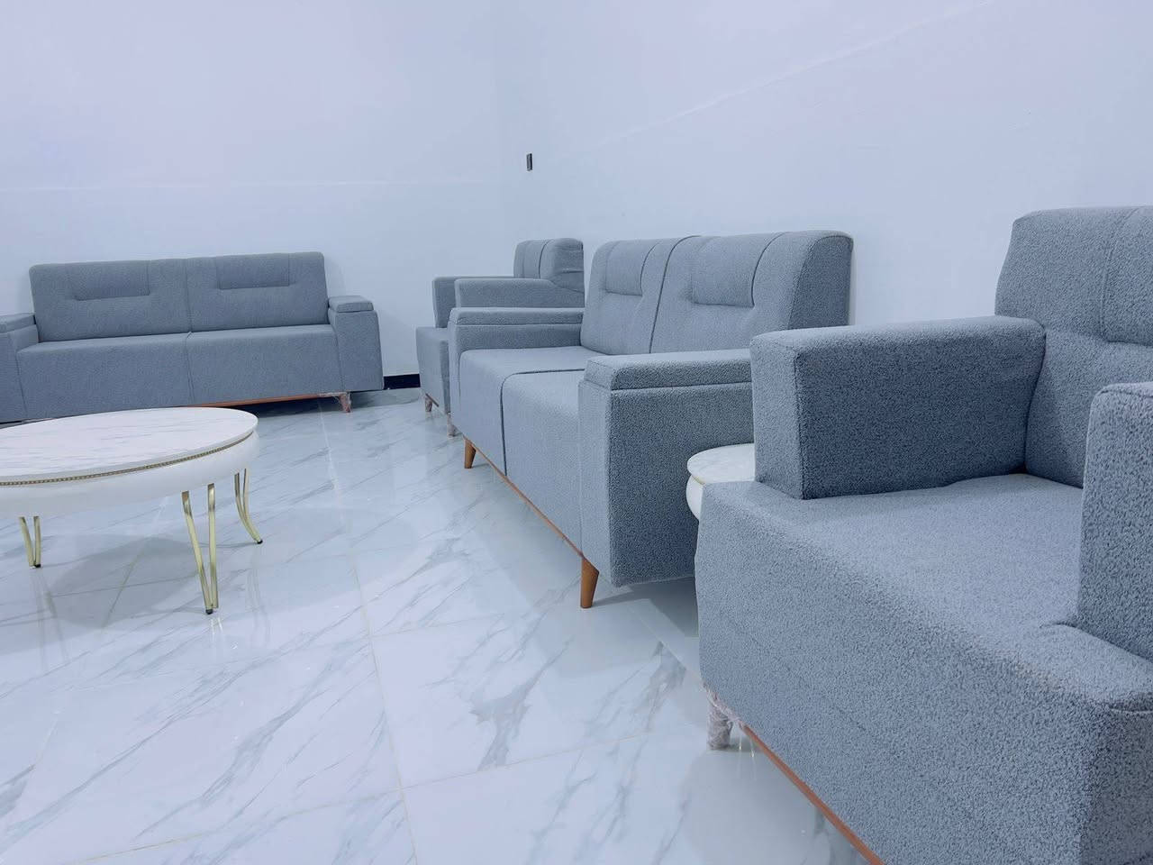 تخم ونص 15 نفر    جديد بمعنى الكلمه
كله زان درجه اولى الله يشهد  سعره مليون دينار 
مكلفني قبل شهرين مليونين ***********
