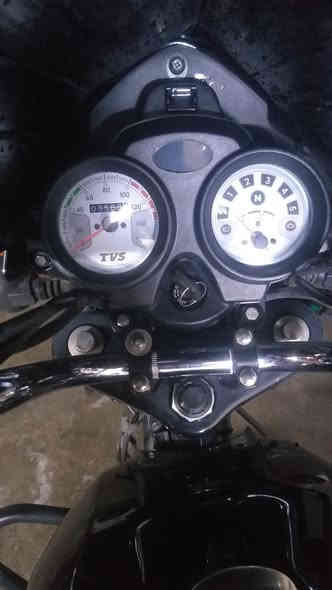 دراجة TVS ياباني اصلي مكفولة كافلة عامة
برغي ممفتوح بيها جيب فيتر وتعال افحص 
دراجة مال رنبة ناعمة كلش متسمع صوت المحرك 
دراجة بعدهي ضمان شركة ماشية 3000 مال سحك دراجة 
كفرات ختم واحد أوراق كاملة بأسمي مرقمه بغداد الدراجة 
سعرها مليونين ونص الف وبيه مجال بسيط 
عنواني/بغداد حي العامل 
هاتف:***********
شراي اتصل
