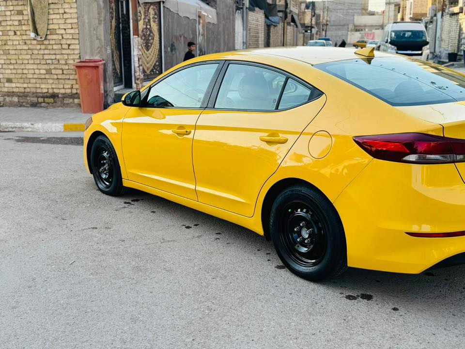 هونداي النترا موديل 2017 كير ATM وارد امريكي صور الحادث بالمنشور  بدون لغد ولا شاصي ولا حوض  ماشيه 86 حقيقي
مكينة گير حدادية تبريد على الفحص
حجم المحرك 2000 دوش المرغوب لا تبخير ولا تنقيص
رادار امامي رادار جانبي رادار خلفي
تحكم ستيرن
شاشة 
كامره دواره 
تدفئه تبريد 
لايتات زنون
لد امامي خلفي 
مكان السيارة بغداد
رقم بغداد  دولي بسمي تحويل ثاني يوم  مصفره هيئه وغرامات 
أي استفسار  ***********
