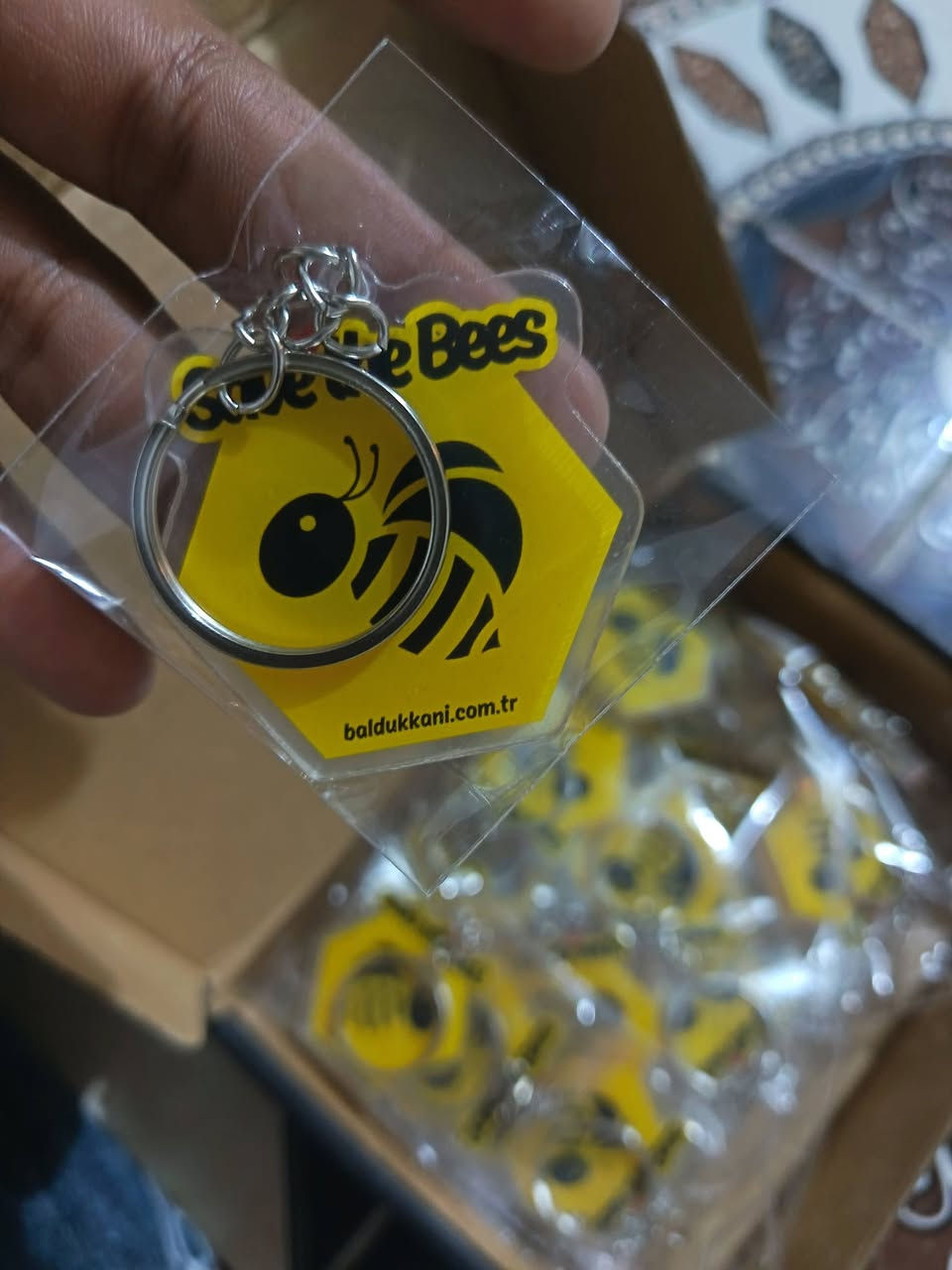 مداليات سويج ام نحلة🐝 اصليات عدد30 شلع لوحده بلف 
***********
