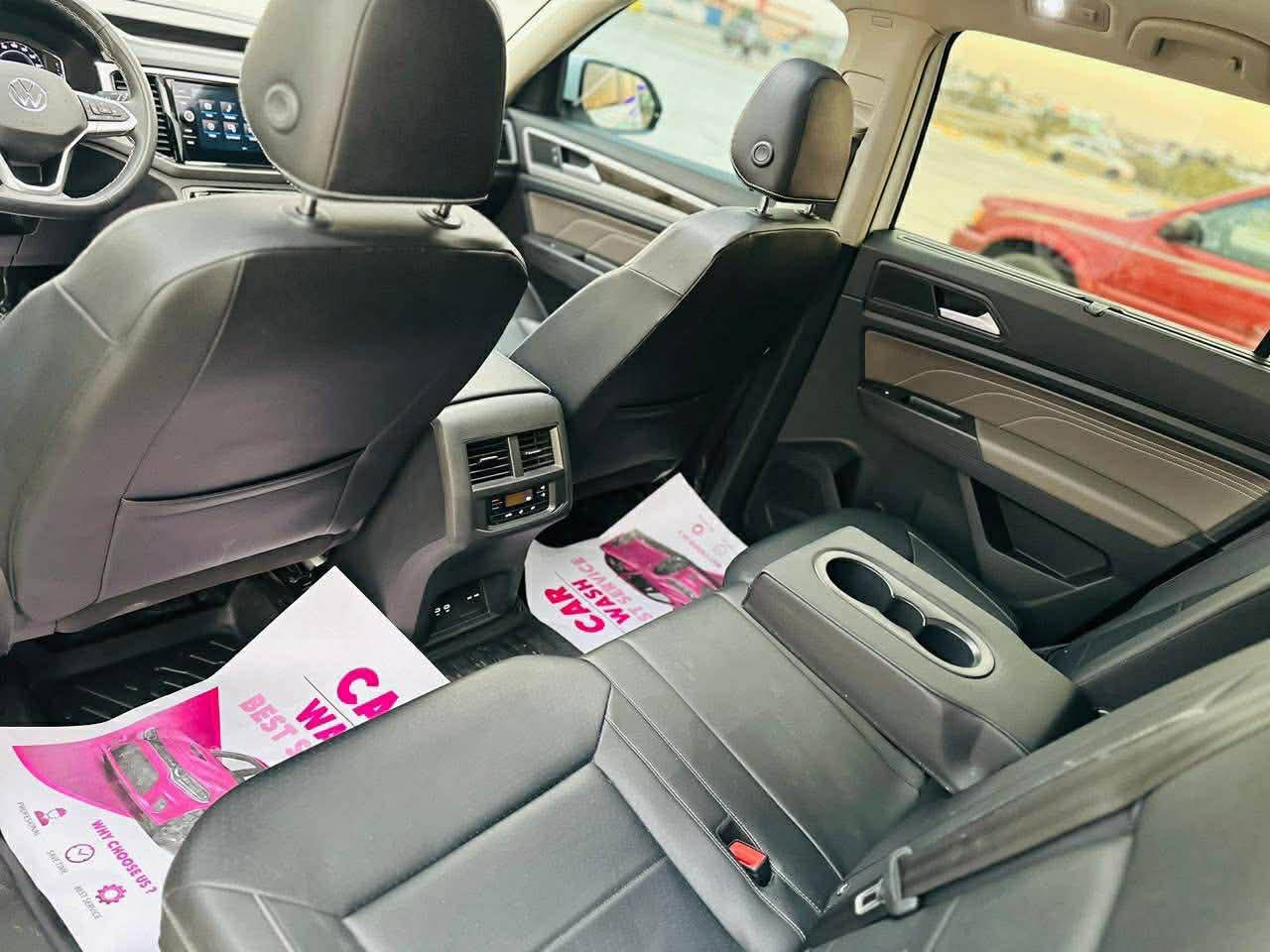 السلام عليكم
‏Volkswagen Atlas SEL  2023
فولكس واكن اطلس  اعلى فئة 
محرك 2.0 تيربو – اقتصادي
دفع  رباعي 4 motion  – فتحة USB + بصمة + تشغيل عن بعد
شاشة كبيرة تدعم Apple CarPlay و Android Auto
نظام النقطة العمياء + تحذير الاصطدام + كبح تلقائي
7 مقاعد – 3 صفوف – كشنات جلد
تبريد خلفي + تحكم كهربائي بالمقاعد
جنوط رياضية أسود 20 إنج + أضوية LED كاملة
كاميرا خلفية + حساسات رجوع
نظام تثبيت السرعة الذكي (Adaptive Cruise Control)
نظام مراقبة المسار ومانع الانزلاق 
السيارة رقم ديالى 
مكان السيارة  ديالى

السعر 
250


**إذا كنت صاحب هذا الإعلان وتريد حذفه لأي سبب، رجاءا أرسل رسالة إلى الدعم الفني**