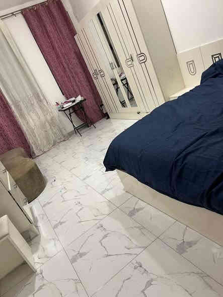 مشتمل للبيع مساحة 80 متر بناء حديث 2024 حي الجهاد مربع الطائي  بناء من الاساس ضلع منفصل شغل درجة اولى  واجهة 4 نزال 20  يحتوي على 3 غرف نوم صحيات عدد 2 ارضية مرمر بيت جديد وحلو 🙏👍🏻👍🏻🏠 ***********
