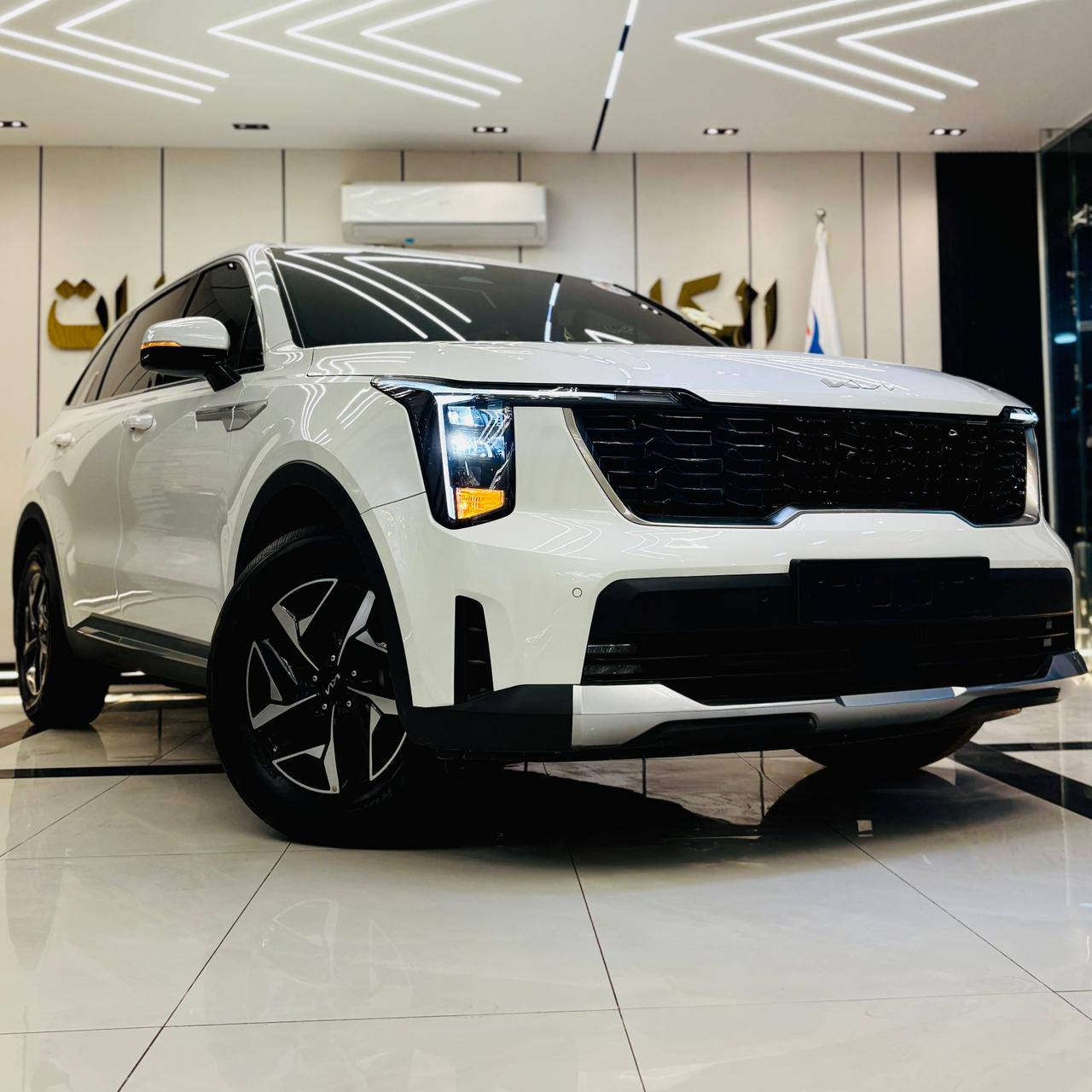 العربيه متاحه استلام فوري 🔥
#KiaSorento Hybrid🔥

Model 2024🔥

4.000 km🔥

1600cc🔥

كاميرا خلفية
حساسات أمامية وخلفية
مرايات ضم كهربا
شنطه كهربا
كراسي كهربا
فرش جلد بالكامل
تسخين وتبريد كراسي
جنوط سبور

☎️للتواصل فون 
01061040555

لتفاصيل علي الواتساب
 https://wa.me/201061040555


**إذا كنت صاحب هذا الإعلان وتريد حذفه لأي سبب، رجاءا أرسل رسالة إلى الدعم الفني**