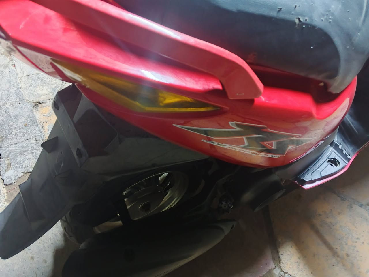 سلام عليكم دراجه ماكس مضلع للبيع نضيفه وحلوه شغاله من طول الطول سلف هندر كهربائيات  كلها شغاله بوشه 50 بلاد مامفتوحه شراي اتصل على رقم مكاني صالحيه قرب سيد جابر ***********
