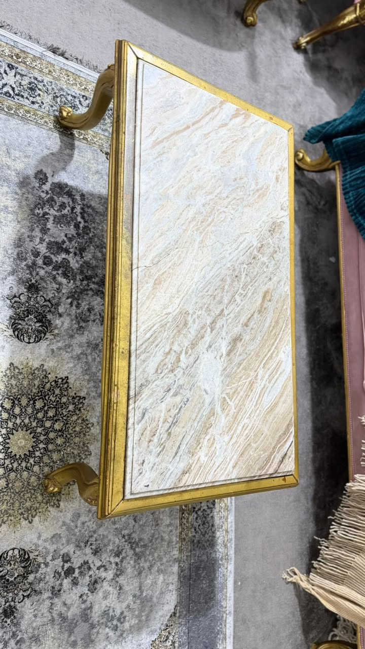 طخم ملكي للبيع نضيف السعر مليون وبي مجال 
العنوان ذي قار سومر الاتواصل والاستفسار ***********
