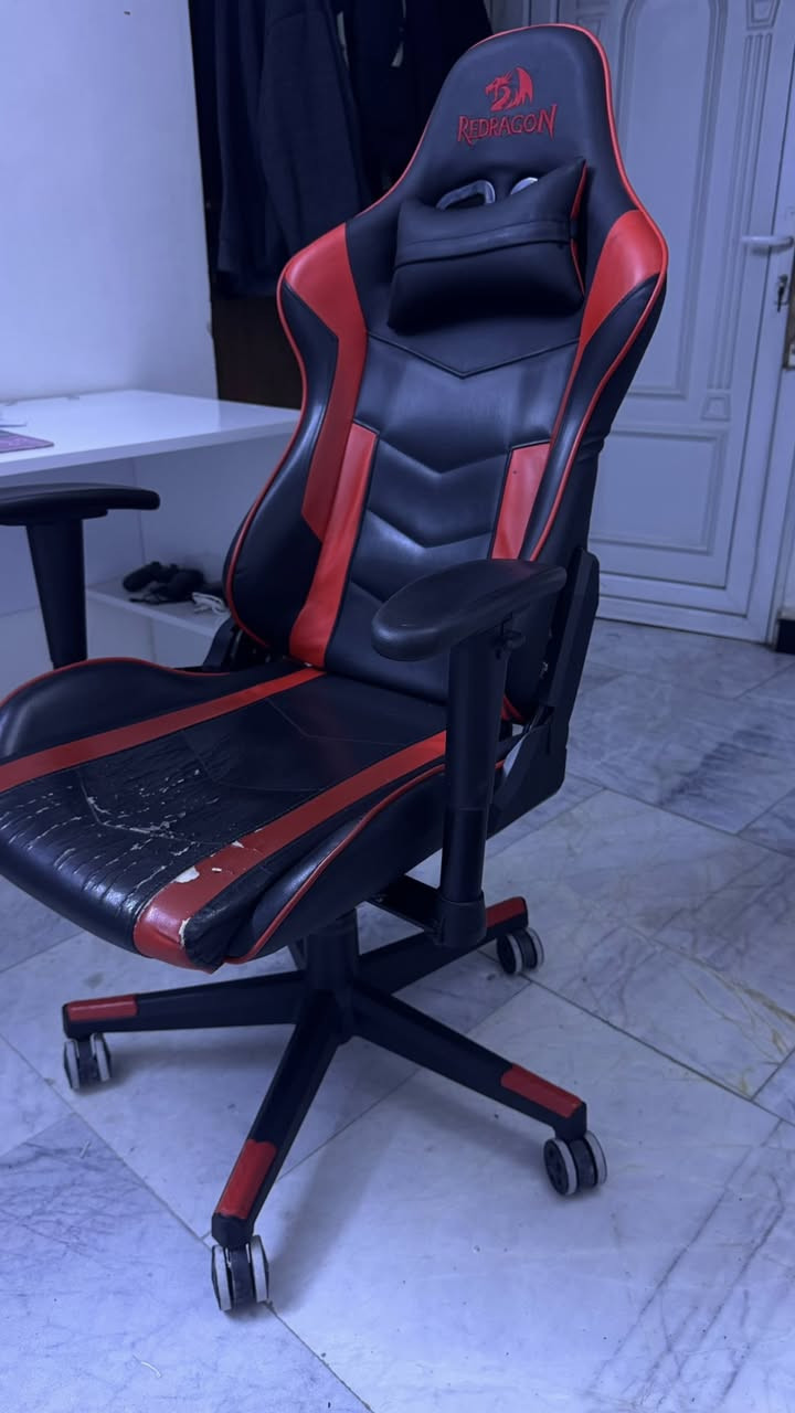 ‏سلام عليكم أصدقائي اليوم جايب لكم أغراض ال PC وأشياء مستعملة ممكن تفيد كم بأسعار كلش ابتداء نبدي الكرسي Gaming Dragon 
هذا سعر السابق كان 185,000 ❌❌
استعمال مدة ستة شهور سعرها الحالي 100,000 فقط ✅
والسماعة ردد دراغون أيضا سعرها 40,000 فقط وسعر جويستك ال Xbox انتباه هذا ال جويستك  أصلي سعره حاليا 55,000 فقط بي درفت كير واحد اليسرة تصلحه وتتهنه بي
بلاضافة يجي ويا بطاريات اصلية 4-6 ساعات عمل من دون شحن بلباكيت ممفتوحات وقابلات للشحن يجن ويا مجاني
والجويستك التجاري ps4 سعرة 10 فقط
مكاني بغداد حي العامل للي يريد يجي ياخذ بنفسة
موجود توصيل لكلشي انذكر ما عدة الكرسي تجي تاخذة بنفسك
للحجز مباشر على هذا الرقم : ***********
