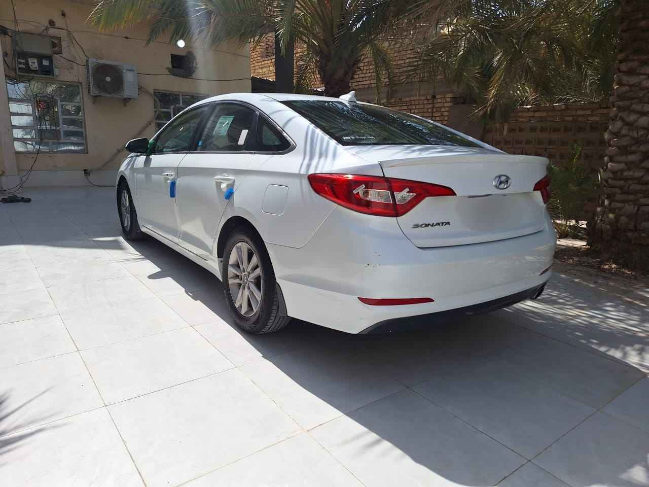 سوناتا 2016 وارد امريكي 
ضرر بسيط جاملغ امامي جهه العبري
رقم ذي قار الانكليزي باسمي
سياره كلش نضيفه مكينه GDI 
ثلاث انضمه قياده 
تخم تاير جديد
السياره احلى من الصور 
جاهزة للاخير تراي لزاخو
السعر ١٢٧ وبيه مجال بسيط
مكان السيارة ناصريه
للتواصل *********** مابي واتساب
خاص متواجد قليل ناصرية, ذي قار
