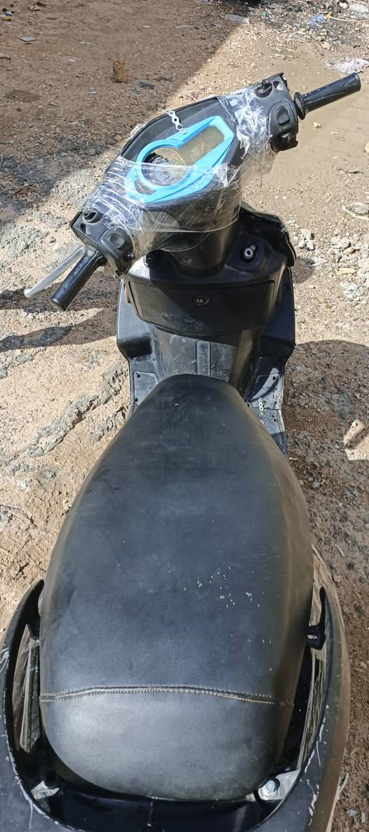 دراجه سكنس مكينه ماكس
كلشي شغال بيه سلف هندر كامله دراجه عداد 
كامله فقط تحتاج كلوبات 
فقل سكان حلو دراجه خير من الله 
تخم تاير جديد بريكات جديد 
مراوس فقط وياه موبابل ايفون


**إذا كنت صاحب هذا الإعلان وتريد حذفه لأي سبب، رجاءا أرسل رسالة إلى الدعم الفني**