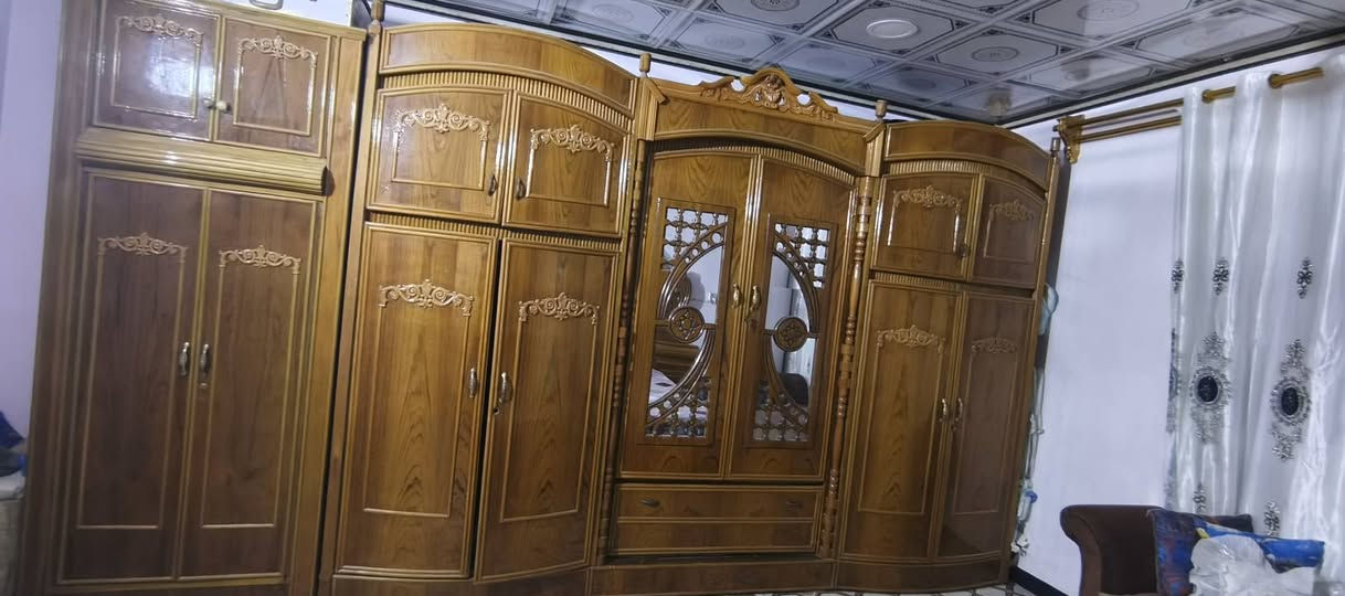 السلام عليكم ورحمة الله وبركاته
غرفة للبيع نجارة درجة اولى مكاني بابل 
السعر 900 وبيها مجال 
***********
