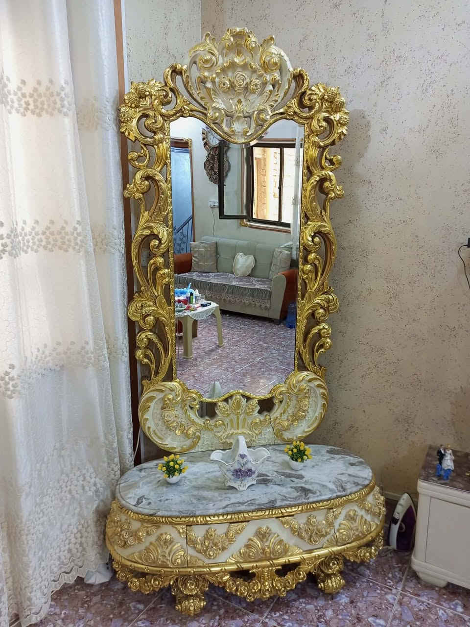 غرفه نوم مصريه للبيع نضيفه كلش استعمال قليل بعدها بالباكيت زلغ مابيها وكامله مكانها ناصريه مركز بمدينه الصدر السعر مليونين 650


**إذا كنت صاحب هذا الإعلان وتريد حذفه لأي سبب، رجاءا أرسل رسالة إلى الدعم الفني**