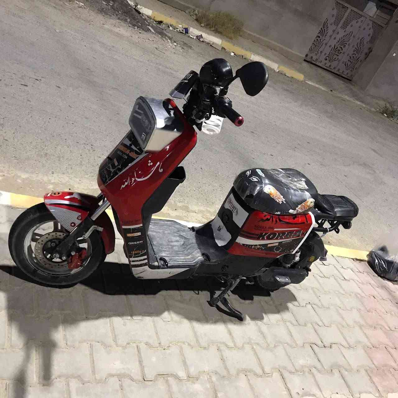 السلام عليكم.
R7 للبيع 
كامل مناقصه كلشي كلشي شغال وبلاد . السعر ٤٥٠ وبي مجال 
***********
