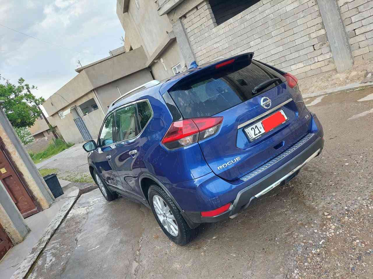 نیسان رۆک 2018  SV بۆ فرۆشتن ،
بەسمە و شەغاڵ ، کوشن خەزن و هیتەرە ،
پێنج کامیرە و سندوق شەفت و سوکان هیترە ،
تەنها 80 مایل رۆشتیە ، گێر و مەکینەی نەکرایتەوە ،
سێ مۆد لێخورینی هەیە =   ئیکۆ ، نۆرمال ، سپۆرت ،
رەقەم و سەنەوی وهەزەی جدیدە هەتا سالی 2031 ،
تەنها بۆلند وچامەلۆغەک سوبغە وسەقفی کەحل بووە ،
نرخ = 125 $ وکەمێک مەجال شوێن قەزای بەردەرەش ،
،،،،،،،،،،،،،،،،،،،،،، *********** ،،،،،،،،، فایبەر + واتساب ،
