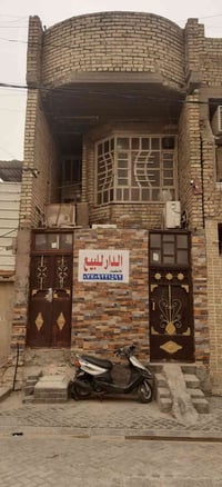 نصف قطعة للبيع مساحة ٧٢ متر يتكون من  طابق أول(صالة +غرفة +مطبخ +صحيات...