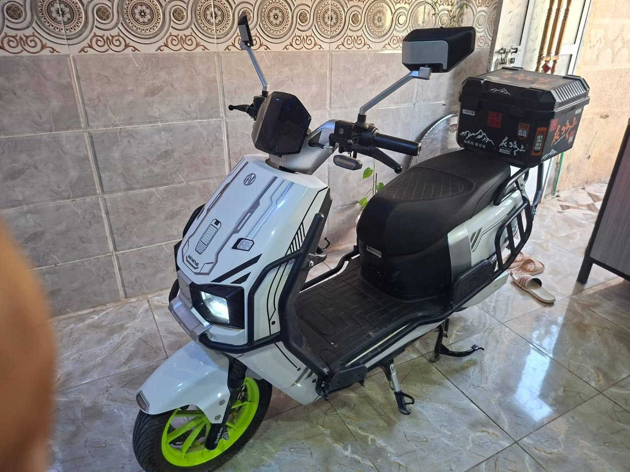 مطور البنبو ابو عيون شحن 6 بطاريه حجم كبير بعده لوك صار شهر من اخذته  وضع الشركه ترايك 80كلو متر الشحن الوحده تمشيك 80 كيلو سرعته90 حتاجيت وريد ابيعه  الاستفسار  *********** المكان الضلوعيه
