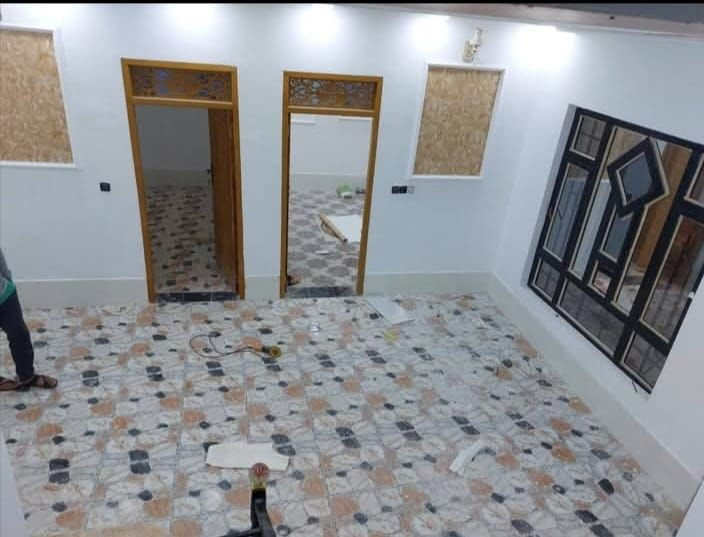 دار سكن ٢٠٠م نزلت عميد جادر  غرفتين هول مطبخ استقبال صحيات بيتونه ستاره بلوك صب مسلح سيراميك نظيف جدا للاستفسار الاتصال على الرقم التالي *********** اوامراسلة الصفحه او مراجعة مكتب الغدير كوت حي الحكيم قرب المدرسة الاهلي
