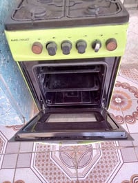 طباخ 4 عيون • كلش نظيف • فرن ما مستخدم