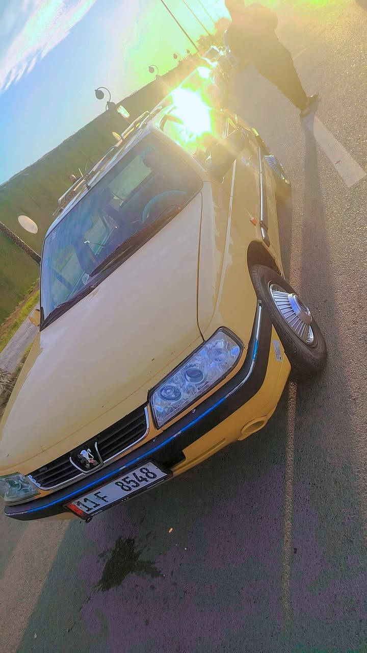 السلام عليكم سياره بيجو لميس 2012 سياره بلاديه كلها قطره صبغ ما بيها سعر عارضها ب 36  بيها مجال للشراي لتواصل على الرقم ***********
