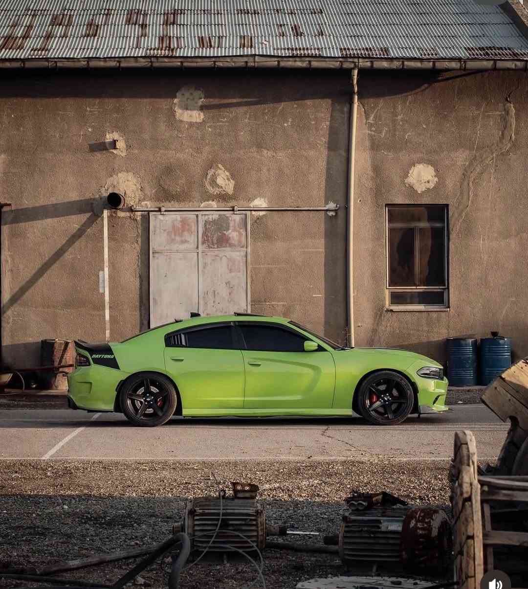 🚗 دوج جارجر 5700 دايتونا 2019  – اللون 💚 أخضر فسفوري
 الي يدور جديد  وبحالة  الوكالة وما متعوب وناشف واستخدام شخص واحد 

رقم بغداد / هزة جديدة والرقم الجديد 

عليها برمجة وتفريغ يم مصطفى ايكل

📌 الحالة:
 • ✅ بدون حادث بدون ايرباك 
 • ⚠️ بس سرقة بنيد وقبق الجنطة 
         . 🛣️ ماشيه 75 مايل (دخلتها 6 ميل)

🛠️ المواصفات:
 • 🛑 فتحة سقف
 • 🛑 فجوج بربمو أصلي
 • 🔊 سستم صوت الباين 
 • 🖥️ شاشة كبيرة
 • 💺 كراسي كهرباء مع تدفئة ❄️🔥 وتبريد
 • 🕹️ ستيرن مع تدفئة وتحكم
 • 💢 ذاكرة للكراسي
 • ⚜️ كشنات جلد وكنتارة مختمة دايتونا
 • 🖤 داشبورد وبطاين جلد وخياطة
 • 🎥 كامرة دوارة
 • 🛑 حساسات خلفية
‏ • 🏎️ Super Track Pack
 • ✨ شفتات ستيرن
 •   🛑 شوته رياضي
       .         🛑 مري قلاب مع البك
       .         🛑 كزوز موبار اصلي الصوت طرب 
        .        🛑 بوبات اصليه لفتح وكتم صوت الكزوز

⚡ الإضافات:
 • 🛑 سستم كاربون فايبر داخل وخارج السيارة
 • 💡 لايت زنون أصلي مع ضمان 5 سنين (سعره 600 دولار) نهار
      .        🛑 دركه RPM كاربون فايبر اصلي 
 • 🛑 حاجب وعدسة يغير اللون عن طريق الموبايل
 • 🛑 سقف روز رويز
 • 🛑 إنارة داشبورد
 • 🛑 جامه اماميه Polarized أصلي عازل للحرارة

موبايل *********** واتساب او اتصل موجود

