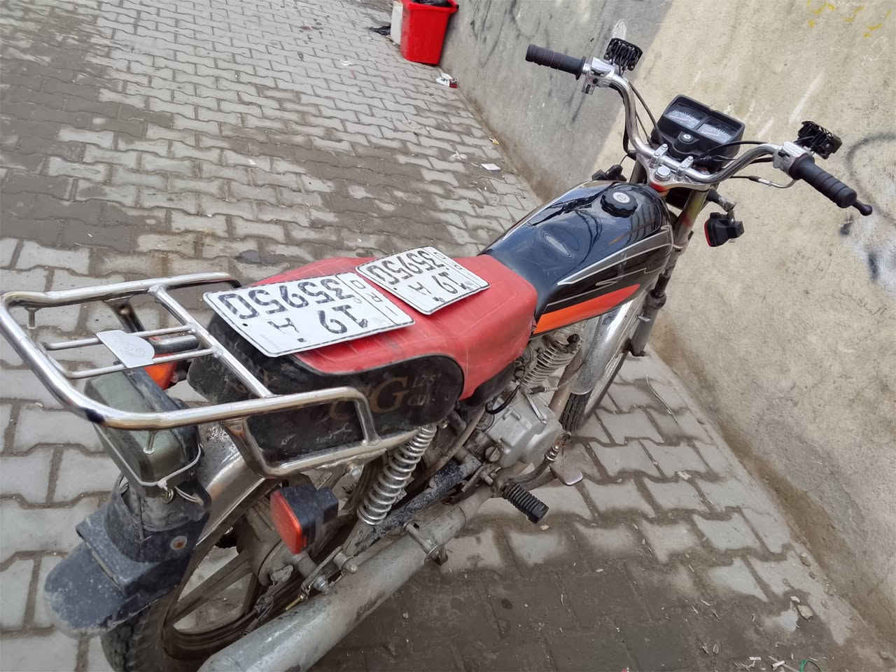 سلام عليكم دراجه يراني مرقمه مشروع وطني رقم كربلاء نكليزي مديل ٢٠٢٠بيه نقوصات سعر مليون وخمسين مكاني بغداد الوشاش ***********
