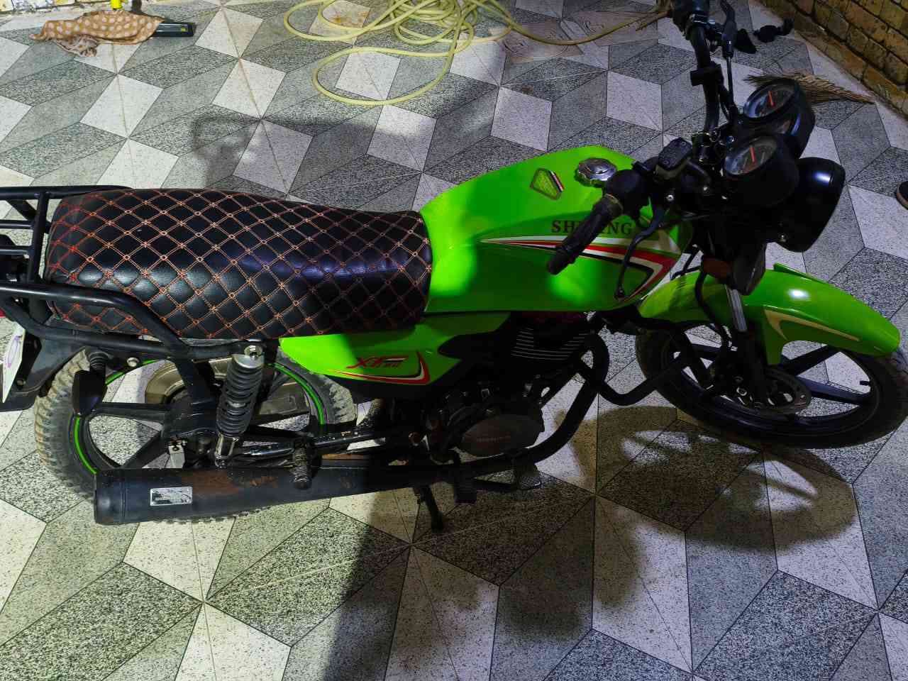 دراجه شاينك عضم مديل 23 طالعه 25 اوراق اصولي بجهك ترقم مكاني الشطره السعر واحد 350 بيه مجال ***********
