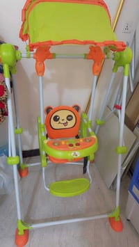 مرجوحة أطفال • لحد ٥ سنوات • تشغل أناشيد