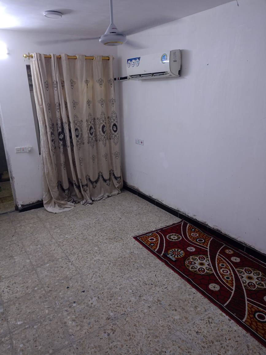 بيت للبيع الشعله الدوانم المساحه 100متر طابق واحد البيت فارغ جاهز للسكن للاستفسار  الاتصال على الرقم ***********
