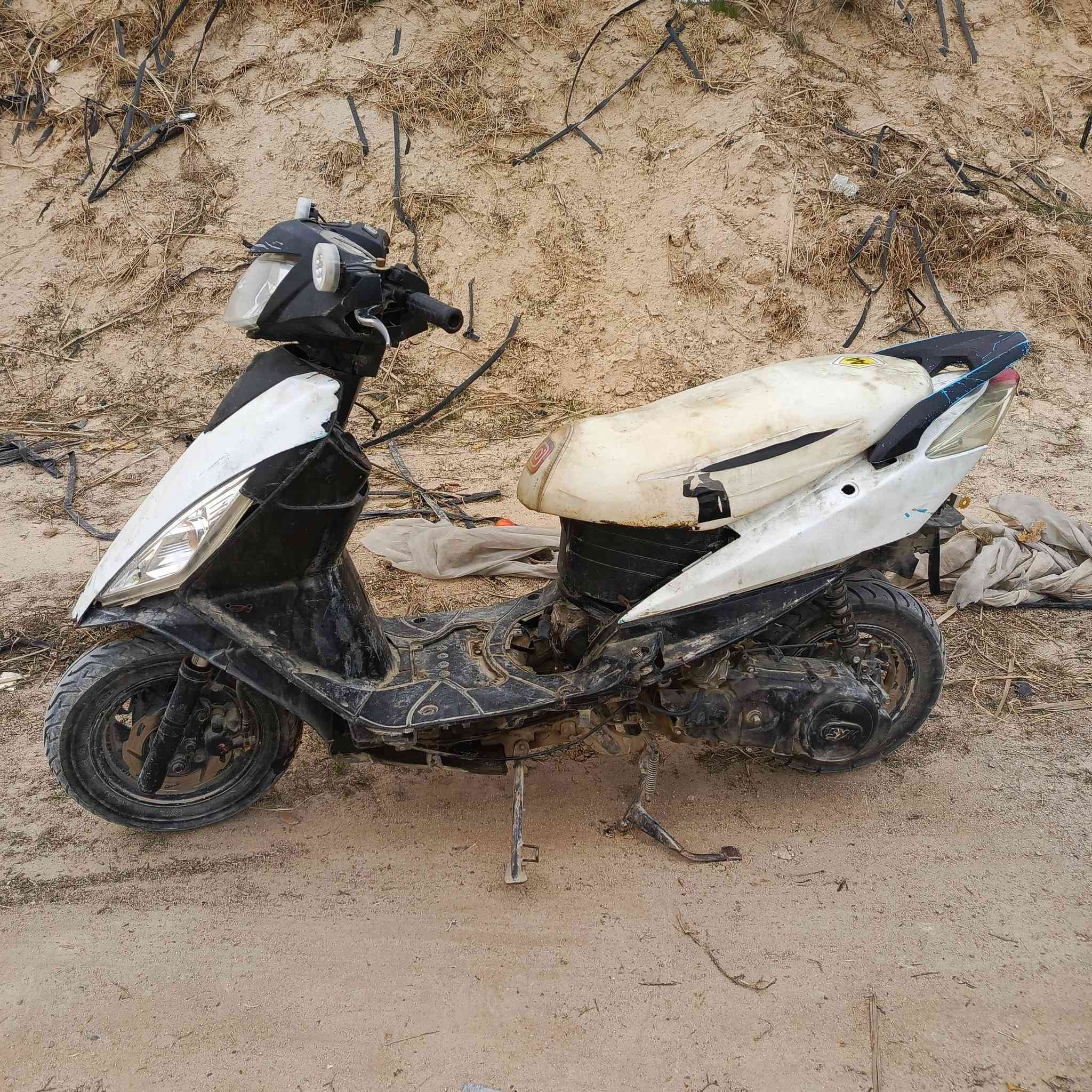 السلام عليكم عندي دراجه للبيع نگره سلف ترايك للبصره سعر 200 وبيه مجال مكان حيدريه خان النص للتواصل***********
