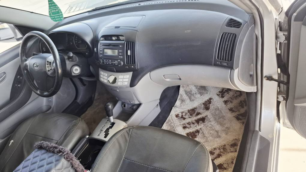 هۆندای بڕاوەی 2009 فول مواسەفات بەس سڵاید نیە سعر 48گەڵا *********** *********** السليمانية, العراق
