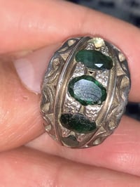 زمرد • محابس • على الخاص