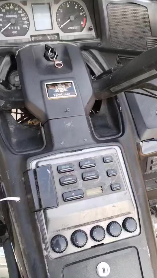 یا الله رمضان موبارك 
یکولدن 1500 دراجە مودیل 1998 کیر مکینە شرط جك بك شغال سماعە شغال مکان کرکوك رقم *********** سعر 19ورقە
