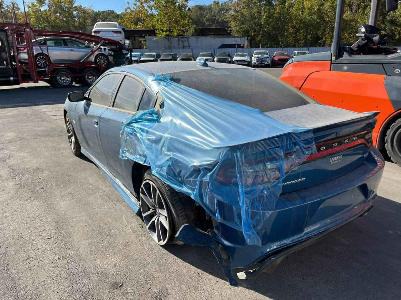 السلام عليكم للبيع فقط جارجرRTفول موصفات فتحه رادار كامره دواره كشنات حظن شاشه كبيره توويل شفتات نظام اسبورت تحكمات استيرن صوت ابلادي اهواي مواصفات بيهه بعد معروفه حادثهه جاملغ خلفي بدون داخل تخريب مخدرات بلعراق بين بابتين بارد ربع جاملغ امامي صبغ السعر ٢٩٠بيهه مجال *********** رقم صاحب السياره اني مكلف بل نشر
