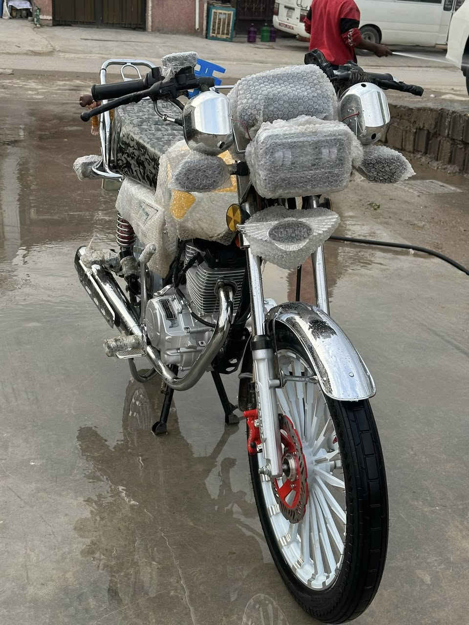 السلام عليكم سولنك 24 شكل 25 الأصلي مكفوله الدراجه محرك 150 بعدها زيرو السعر 750 مكاني بغداد الراشديه ‪0778 226 3840‬
