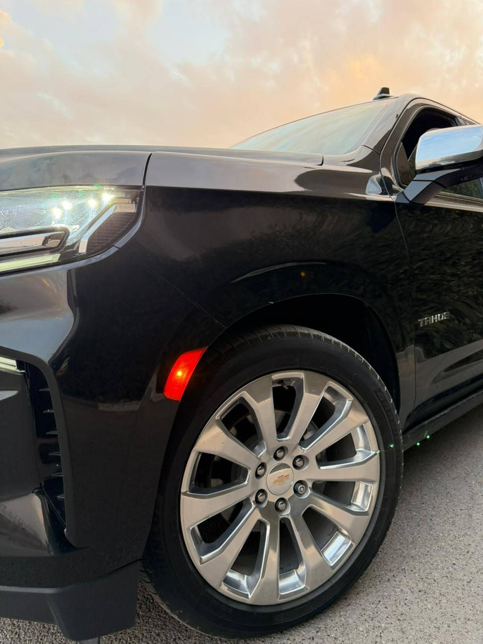 تاهو بريمير موديل 2022 خليجي 
وكاله المنصور ماشيه 46 الف كيلو متر فقط 
السياره بحالة الوكاله جداً نضيفه العلامه السوده 
محرك 5.3 السياره عليه ppf سعره 20 ورقه
 تحويل مباشر رقم اربيل عنوان السياره بغداد
 الرقم *********** للبيع او مراوس
