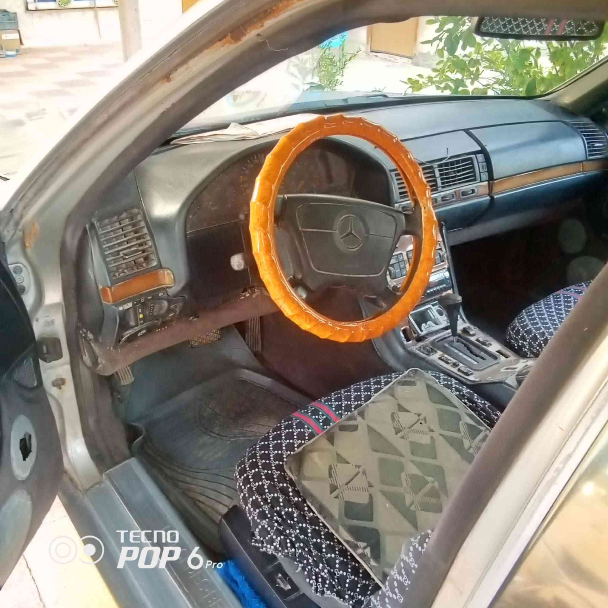 سلام عليكم مارسدس للبيع ترايك 180كامله من كل النواحي سياره فول ***********سنويه صاقطه تحويل معاليه لو الف دينار السعر 37وبيها مجال
