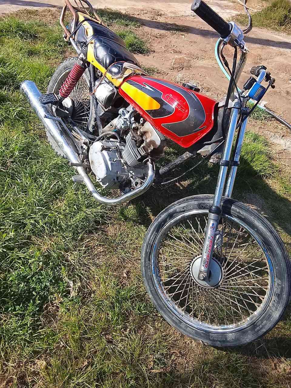 السلام عليكم دراجه للبيع 250 بها مجال للطيبين ***********
