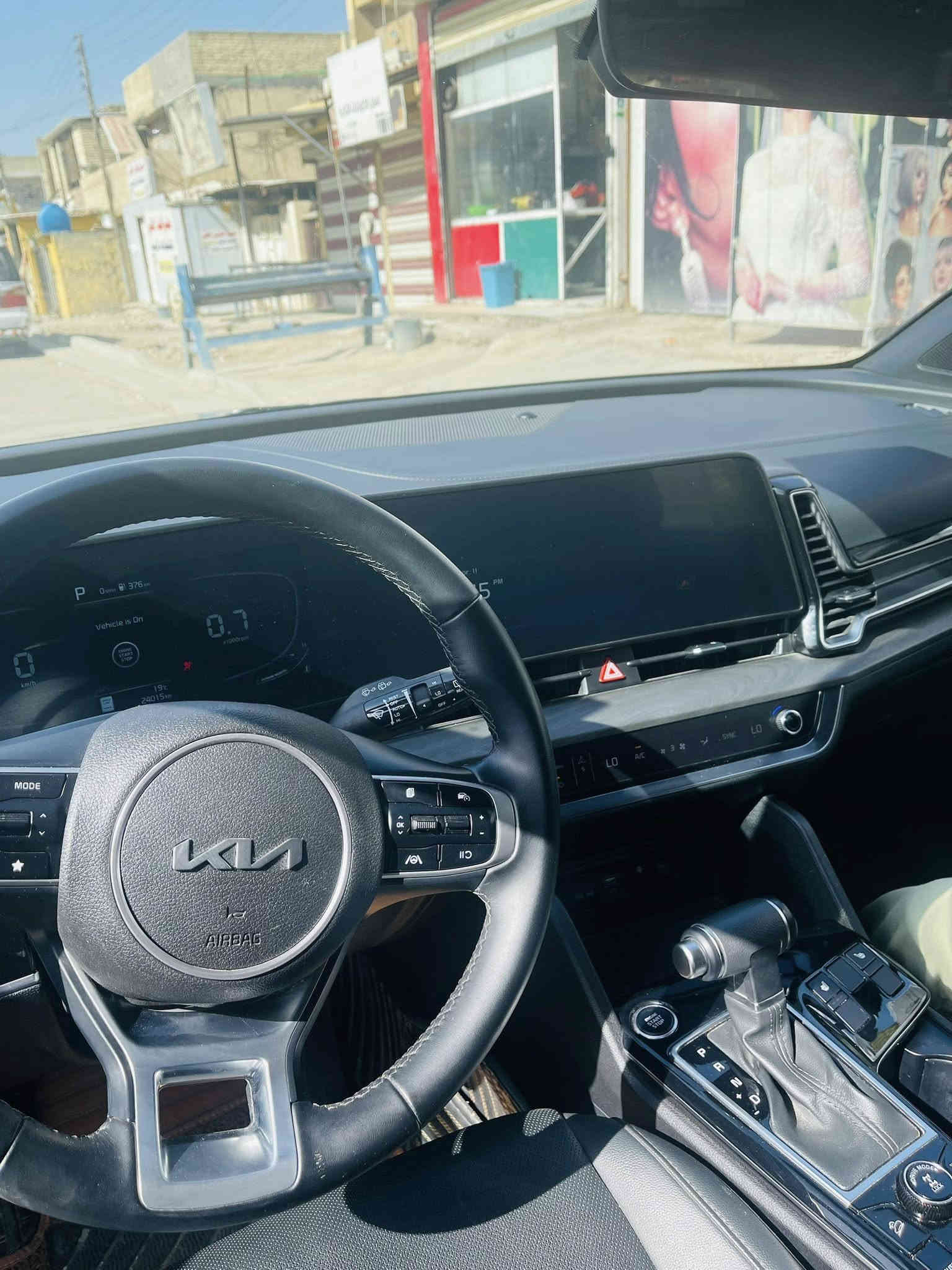 السلام عليكم كيا سبورتج موديل 24 اكس لاين ماشيه 44km
مواصفاتها معروفه ميحتاج اكتبهم 
السعر.205  
رقم الهاتف : ‭0771 741 0900‬
