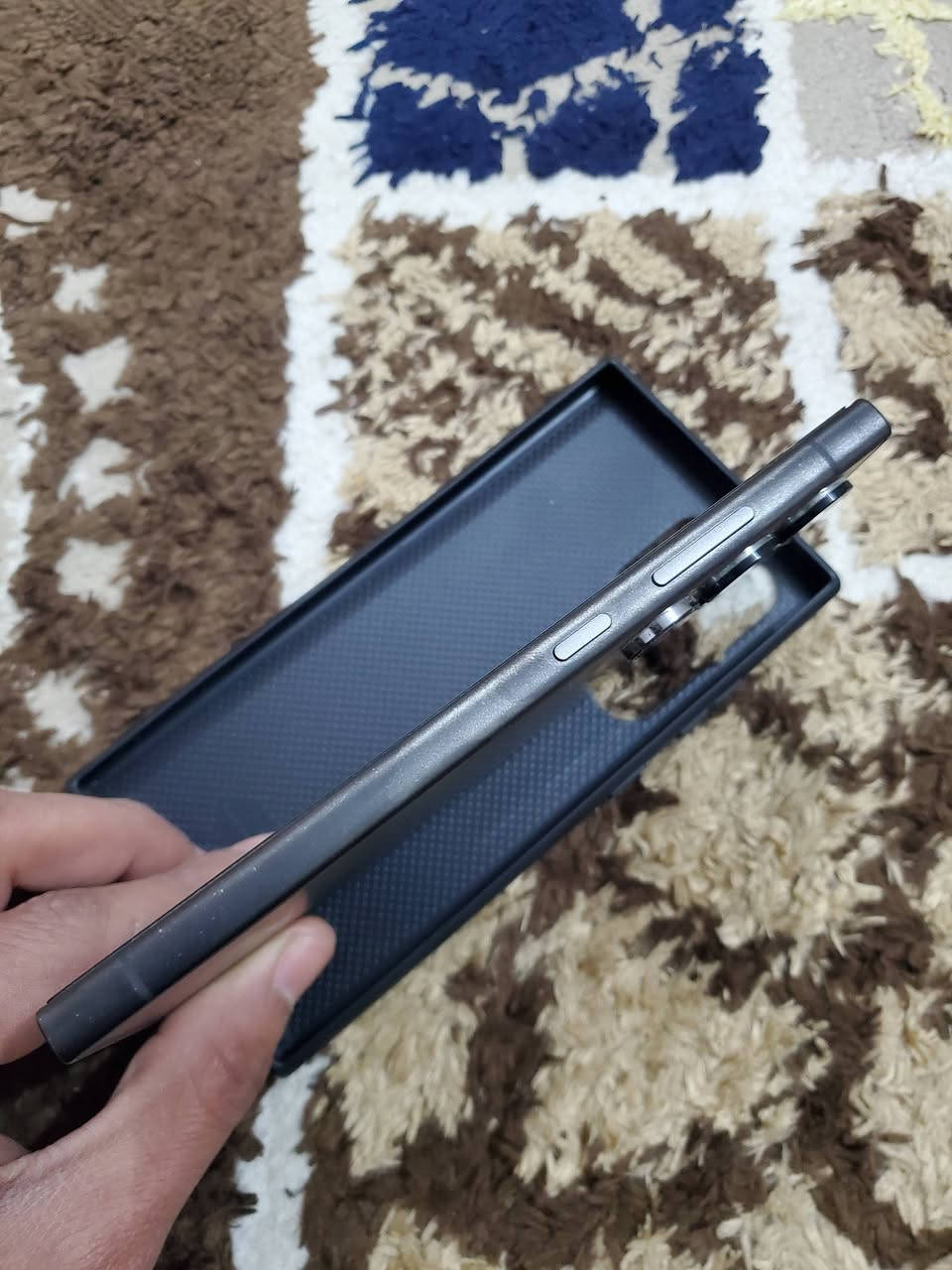 السلام عليكم
S24 للبيع جهاز نضيف جديد بعده استخدام قليل الجهاز ممفتوح وين متحب افحص  غراضه كامله كارتون الجهاز احلا من الصور مكاني نجف كوفه حريه سعره 950 وبي مجال الااتصال ***********
