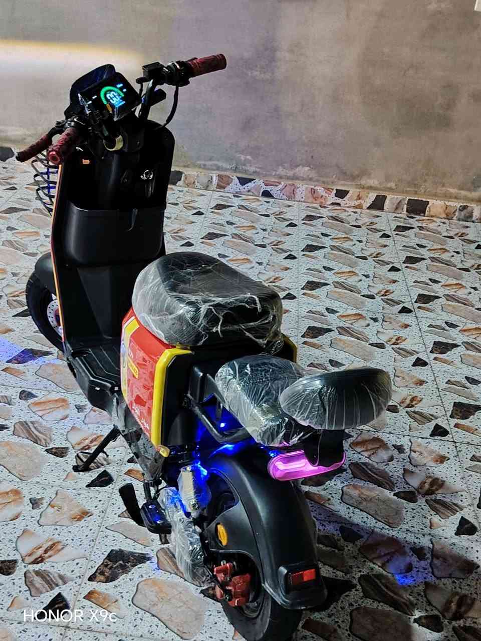 درجه R7
بطارية ونلي 32امبير
مستخدم قليل
سويج و بصمه
فول مواصفات
بلوتوث
وكهربائيات كامل
وسعر 475 وبي مجال
***********
