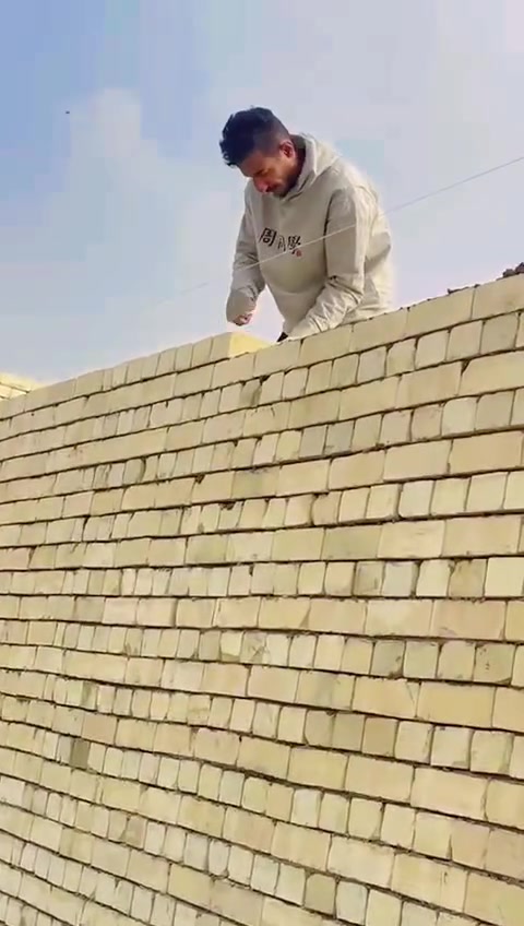 السلام عليكم
كادر 3 خلفات بناء بغداد حسب اختيار ابو البيت او المقاول او المهندس اولا الالتزام في العمل ثانيا رش البناء تنضيف الموقع 
عملنا بغداد فقط 
اتصال *********** 
واتساب ***********

