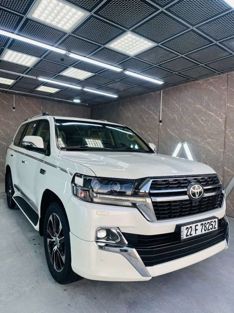 سلام عليكم 🫡 

🇯🇵🧿📦🇯🇵🧿📦🇯🇵🧿📦

لاندكروزر البيع. او مراوس 

ماشيه ٥٣. فقط سيارا بشرط نضافت زيرو 

موديل 21. مكينه V8 سلندر 

مكفول كفال عامه من كلشي صبغ ضربا تبديل شخوط 

سنويا بسمي 

 موصفاته 

سيارا 

بصمه 

جلد 

٤كامرات 

لايت اسود 

اشاير لكزز

٦ أرباك 

جنطه كهربائيه 

٣شاشه 

كشنات كهربائه عدد 2

زراك لايت 

حساس امامي وخلفي 

 لايت زنون 

دبل ماوس 

فور ويل 

 باقي موصفات معروفه 

***********

عنواني بل النجف الأشرف
