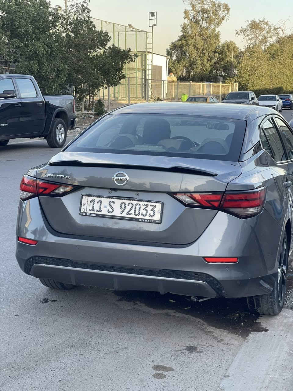 نيسان سنترا 2020 الشكل الجديد
مواصفات S العادية
تقاط عمياء 
توقف ذاتي امامي وخلفي 
كامرة وحساسات وتحكمات ستيرن
مثبت سرعة 
رجاج ستيرن عند الخروج من المسار
شاشة اعطال 
تبريد تدفئة خير من الله

السيارة قبل شهر سويت ادامة كاملة للمكينة بدلت نوزلات وبلكات وفلاتر كلة اصلي وكالة امانة الله
وادامة للكير دهن وفلاتر يم عمر مازن
وبدلت صدر كامل نفض حتى اذاين 3 بدلت كلة درجة اولى
وتايرات زوج امامي جديد
السيارة مابيها نقص جاهزة تشغل وتطلع

حادثها موجود بالصور بابتين من جهة الراكب وبيها طخطخات بسيطة ببغداد بدون بجم
رقمها بغداد باسمي وهزة جديدة تحويل ثاني يوم 

السعر 120 وبيها مجال 
بغداد حي القاهرة 
***********
