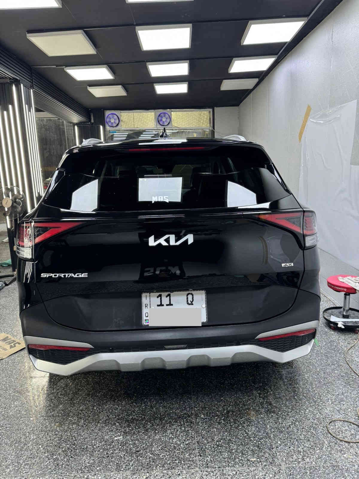 سلام عليكم
سبورتج2023 اكس  فور

مواصفات 

بصمه + بصمه أبواب 

خمس كامرات 

رادار امامي جانبي خلفي 

تشغيل عن بعد

كشن كهرباء خزن

كشنات جلد ابيض

كشن تتدفئه 
ستيرن تدفئه

تبريد قطعتين

تبريد لمس بيانو

شاشه متصل

لايتات زينون 
 

شحن لاسلكي

اوتو هولد 

إطفاء ذاتي تشغيل ذاتي 

قياده ذاتيه تحديد مسار 
حادثها بنيد مصلح نفسه
ارباك فقط ستيرن

سعر ٢٠٣ 
العنوان زيونه
***********
