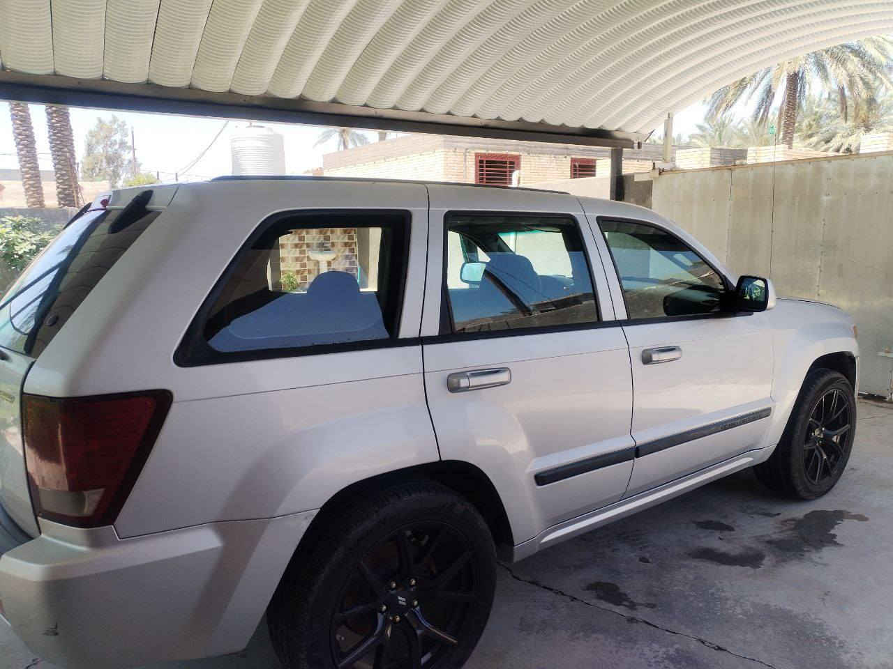 للبيع 
جيب شيروكي ستيشن ٢٠٠٨ 
ماشيه 14 الف ميل 
رقم بغداد مشروع وطني 
محرك ٦ سلندر 3700 
شاشه و كامره خلفيه   
لايت زنون
تبريد و تدفئه شغالات . التبريد قطعتين
صدر امامي وخلفي جيد جدا 
كير محرك جيد جدا 
السياره جاهزه ان شاء الله و مابيها نقص 
السونار موجود 
مبدل الدعاميه الاماميه وقبق الجنطه فقط
بيها  بارد كد الشبر بخشم الجاملغ الايمن 
السنوية نافذة لغاية ١١ تموز ٢٠٢٦
مكاني  بابل الاسكندريه الحصوه
السعر 105 وبيها مجال للطيبين
الهاتف *********** المحمودية, بابل
