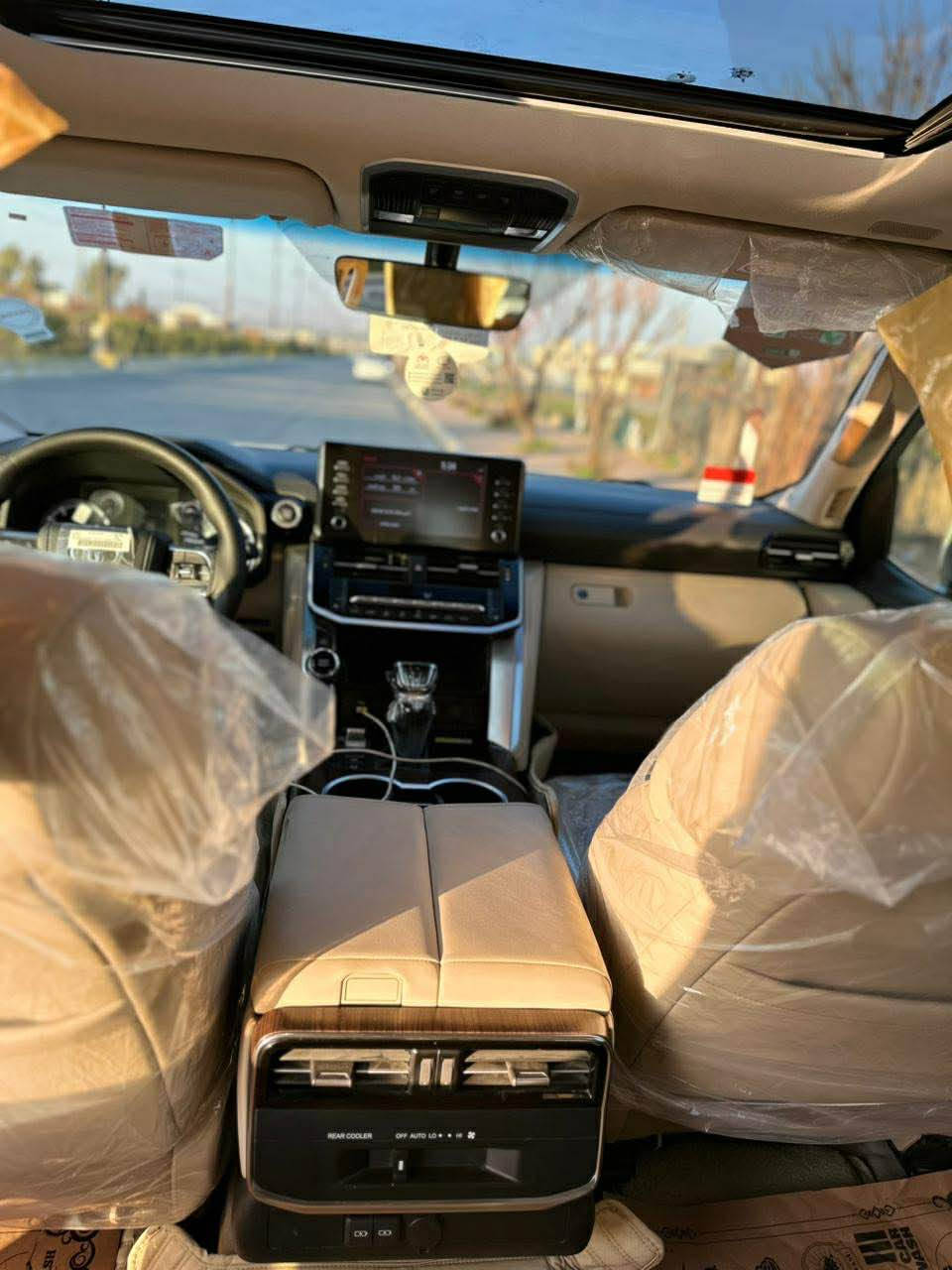 تويتا لاندكروز‏ ساز  _GXR
اخت زيرو  ٥٧،٠٠٠كم ماشية
تنفس طبيعى محرك مرغوب
 ساز باب اول
ارخص سعر بكل سوق

 ملاحظه سياره بدون مراوس
تويتا لاندكروز موديل (٢٠٢٢)  
سياره زيرو شريكه ساز باب اولا
سياره مواصفات (GXR)
سياره (٣) شاشات _ (٦) سلندر تنفص تبيعي _ 
مكفول كفاله عامه دعاميه لي دعاميه مكفول بدون صبغ بدون بارد بدون شخط 

سياره گير محرك بشرت مامفتوح كل بشرت

4 اطارات و ويل جديد شريكه 
سياره داخل بيجي كوشنات جلد
كامل غراضات موجود (٢) بصمه موجود

مواصفات سياره 
(كوشنات جلد _ شغال عن بعد
_ كاميرا _ كوشنات تدفيه _ 
٣ شاشات بيلادي _ وايرليس شحن _   نيظام eco _ سلايت _ النزلاق _ثلاجه _ زينون _ حساسيه الديك المؤخره مرايات _)

• نظافه ١٠٠٪ كامل سيرڤس بدون نقص و

مكان سليمانيه
رقم صاحب سيارة *********** شمشمل, السليمانية
