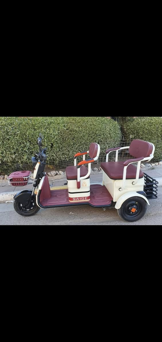 السعر ٩٠٠ هاتف ***********
