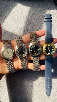 ٤ قطع • ٣٥/٣٧/٣٨/٤٠ • مخزن غير ملبوس