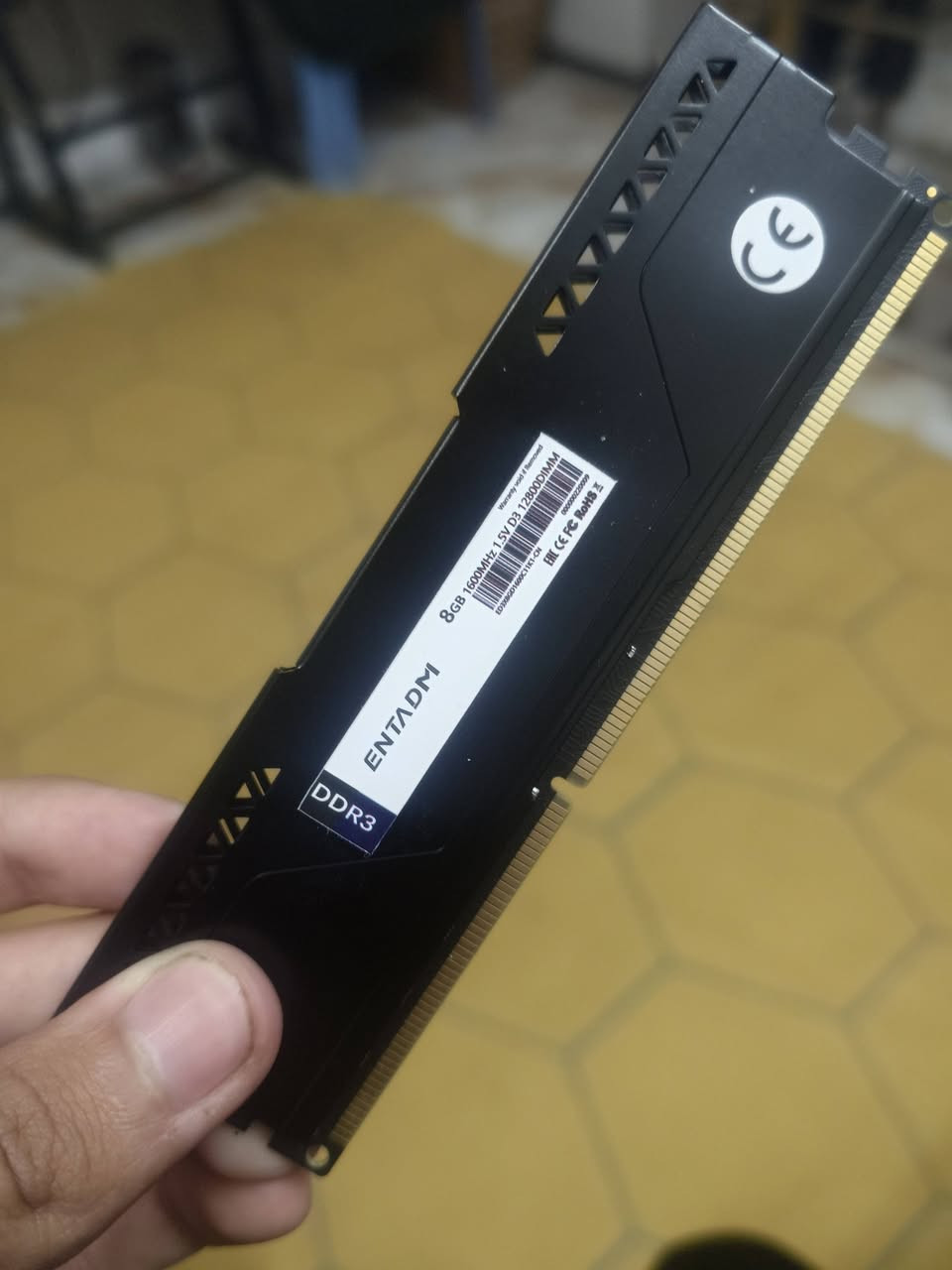 رام حاسبة 8 gb جديد ب 15 الف


**إذا كنت صاحب هذا الإعلان وتريد حذفه لأي سبب، رجاءا أرسل رسالة إلى الدعم الفني**