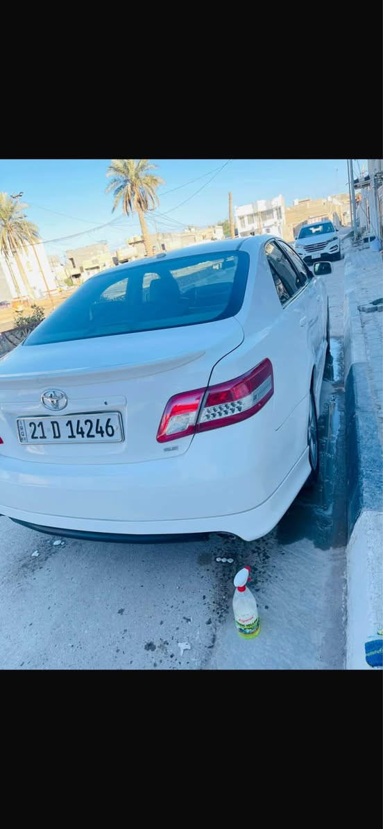 السونار مرفق 
كامري 2010 
وارد امريكي كير مكينة حدادية نظيف 
تبريد ثلچ 
ويل 17 بلادي 
رقم سليمانية بأسمي تحويل ثاني يوم 
مواصفات كشن كهرباء 
جام اوتو كله 
مانع انزلاق تحكمات 
كشنات تغليف جلد اصلي
مكاني كربلاء الحسينية
رقم الهاتف : *********** كربلاء, العراق
