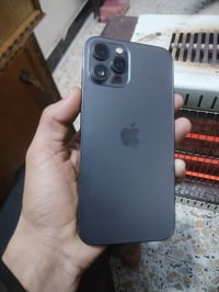 شباب عندي هاذا الجهاز 12 برو ماكس مبدل شاشه وبطاريه وبيه خط بل شاشه ال...